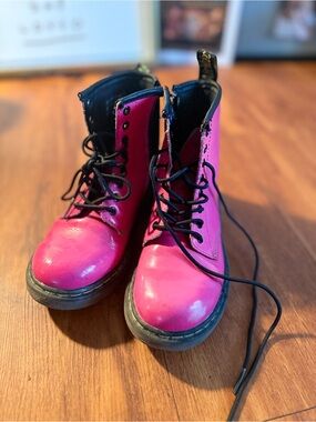 🌸 Dr. Martens Delaney Pink Patent Leather Boots Girls Size US 13 Side Zip